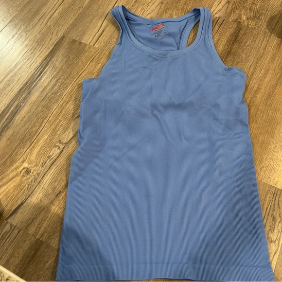 Spanx Ribbed Scoop Neck Built in Bra Tank Top size L - Picture 3 of 5